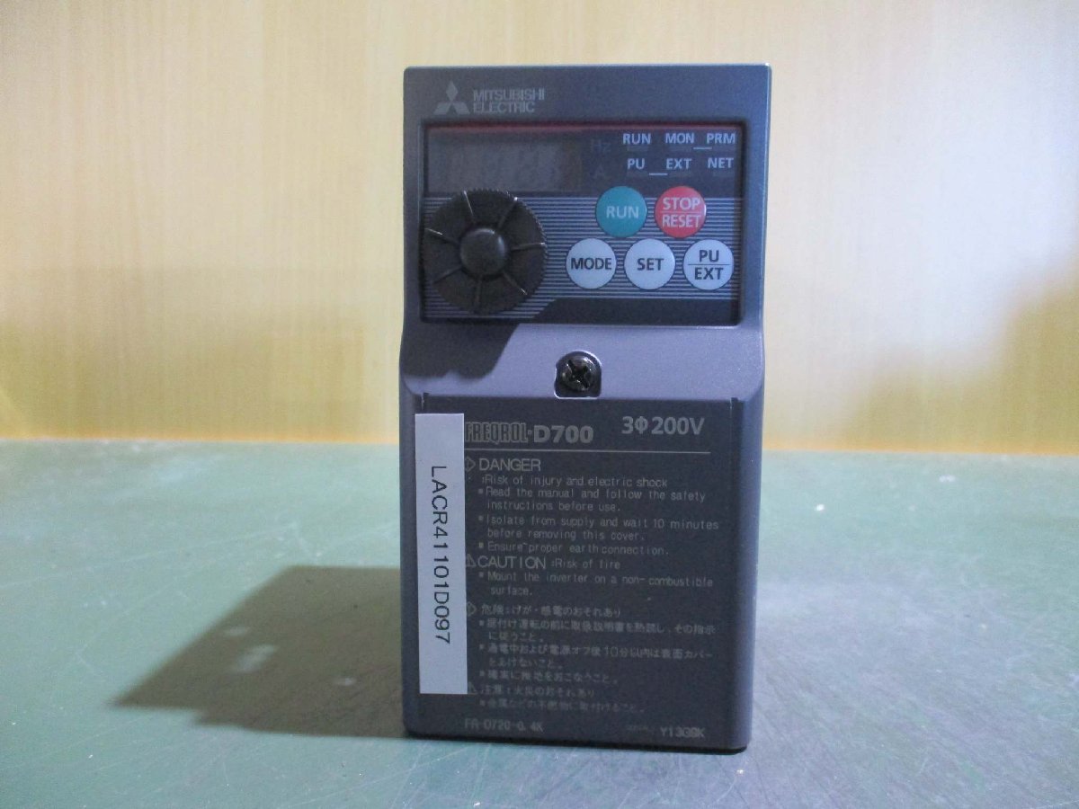 中古 MITSUBISHI FR-D720-0.4K 200V インバーター(LACR41101D097)