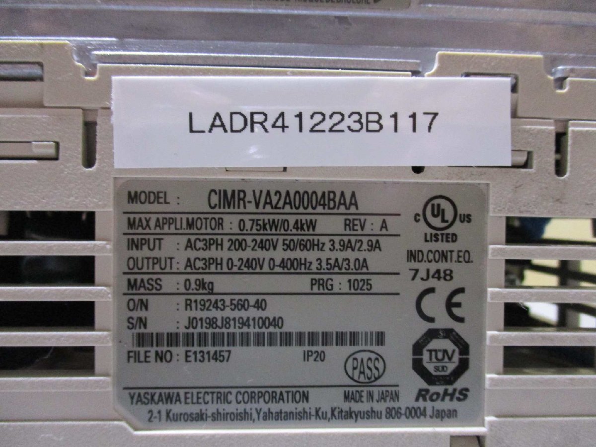 中古 YASKAWA INVERTER CIMR-VA2A0004BAA インバータ 0.75kW/0.4kW(LADR41223B117)_画像3