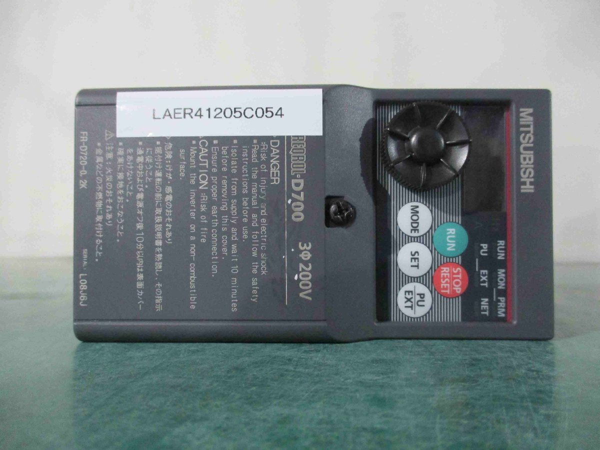 中古 MITSUBISHI FR-D720-0.2K 200V インバーター(LAER41205C054)