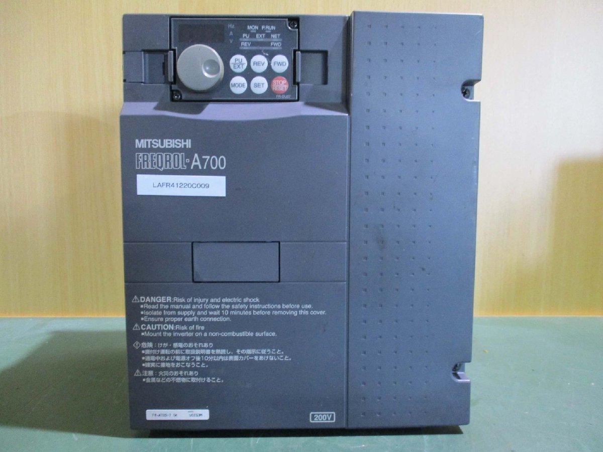 中古 MITSUBISHI FREQROL-A700 INVERTER FR-A720-7.5K インバーター 7.5kW(LAFR41220C009)_画像3