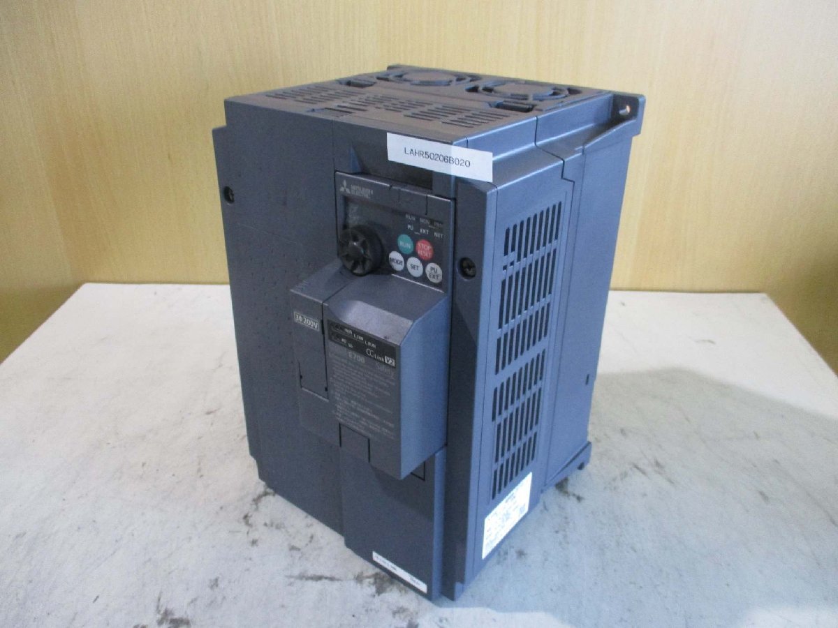 中古 MITSUBISHI INVERTER FR-E720-5.5KNC インバータ 三相 200-240V 5.5KW＜送料別＞(LAHR50206B020)