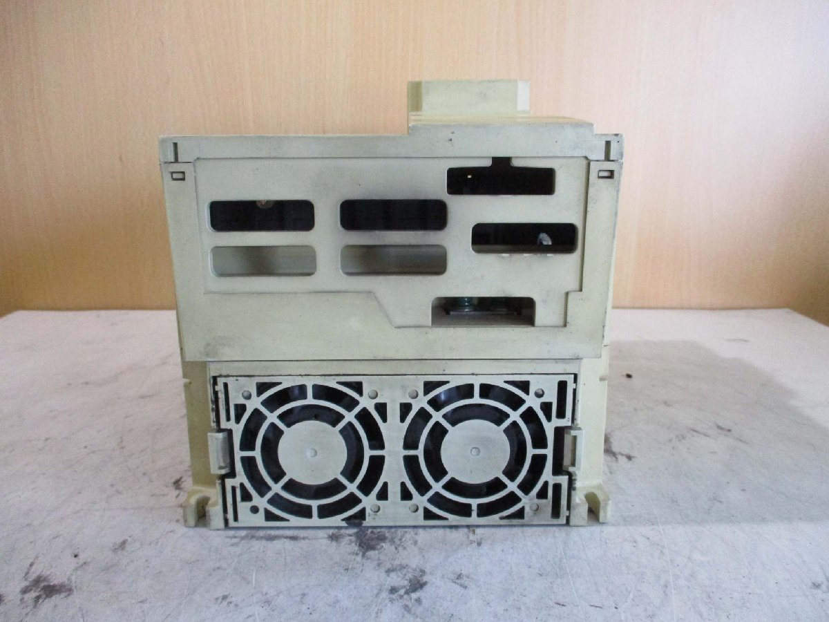 中古 MITSUBISHI INVERTER FR-E520-5.5KN インバータ 三相 200-240V 5.5KW ＜送料別＞(LAHR50206C013)_画像4