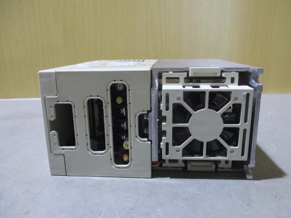 中古 MITSUBISHI INVERTER FR-E520-0.75K インバータ 200-240V 0.75kW(LANR50216C108)_画像5