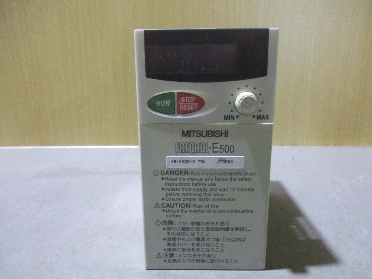 中古 MITSUBISHI INVERTER FR-E520-0.75K インバータ 200-240V 0.75kW(LANR50216C106)_画像7