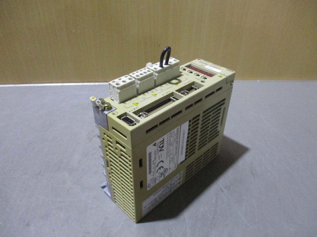 中古 YASKAWA サーボパック SGDM-02BDA SERVOPACK(LBKR50428B005 中古 YASKAWA サーボパック SGDM-02BDA SERVOPACK(LBKR50428B005