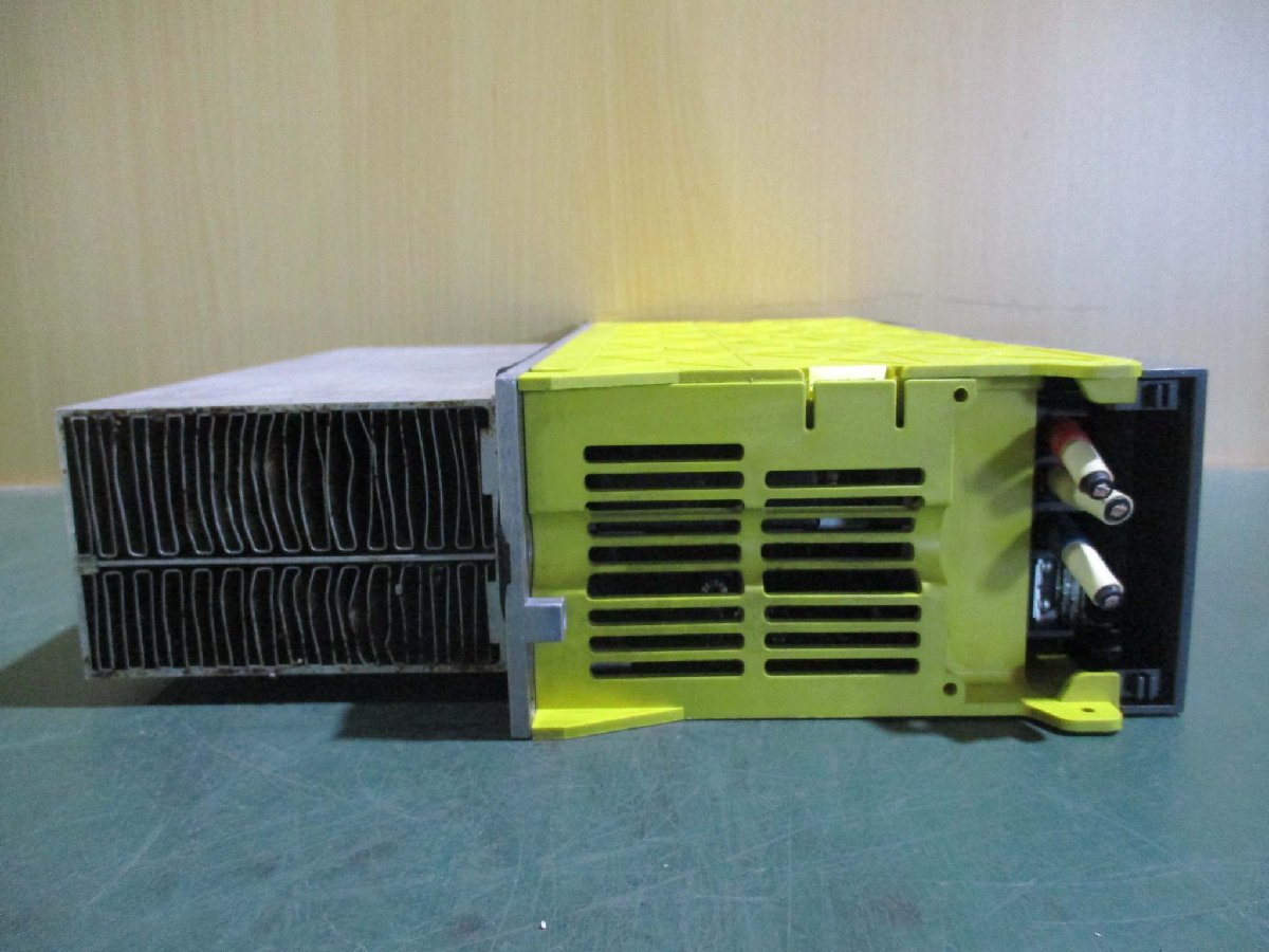 中古 FANUC-servoaccionamiento, amplificador de A06B-6077-H111, Control CNC(LBMR50304C009)_画像2