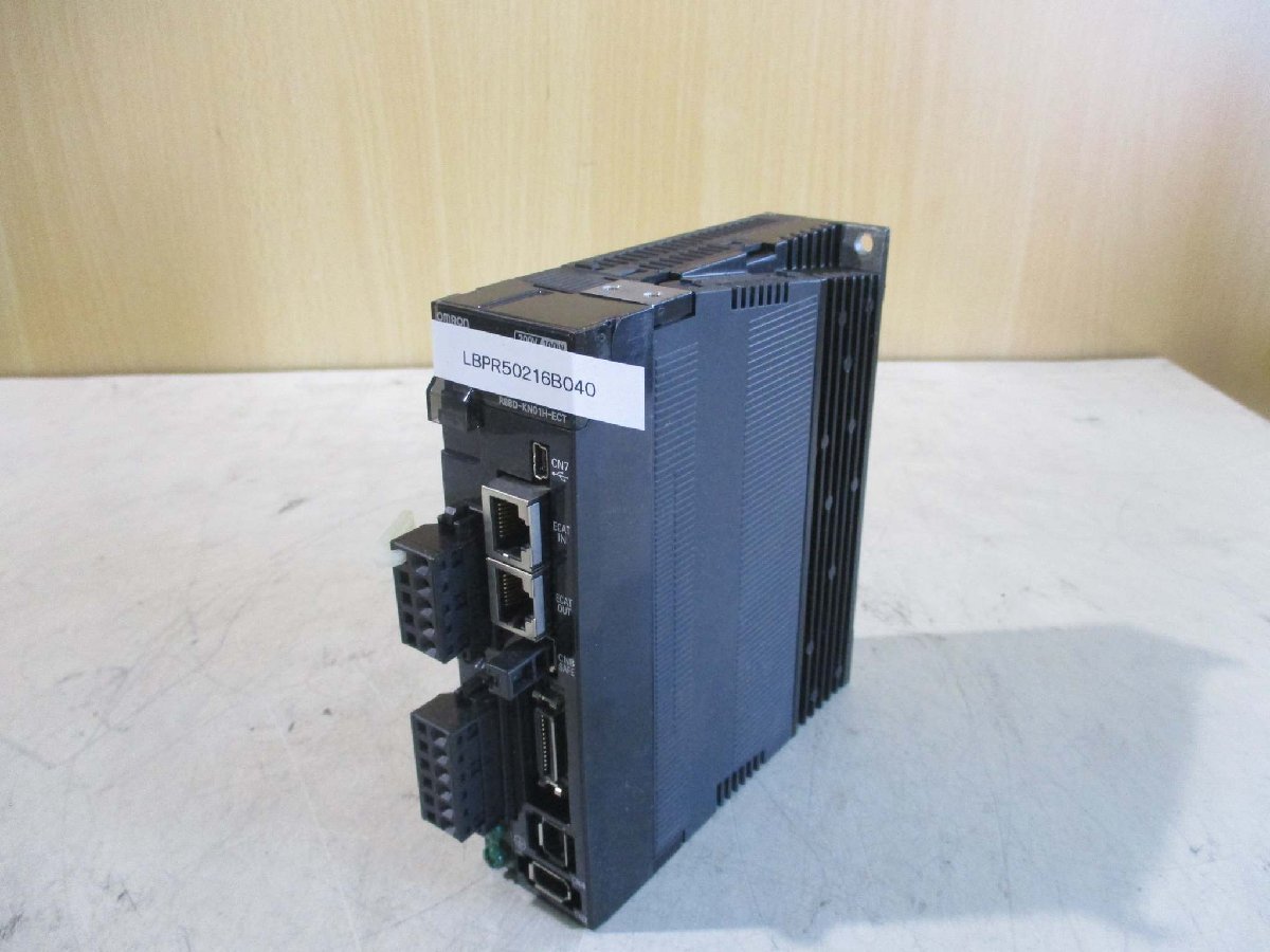 中古 OMRON AC SERVO DRIVER R88D-KN01H-ECT サーボドライバ 200V 100W(LBPR50216B040)