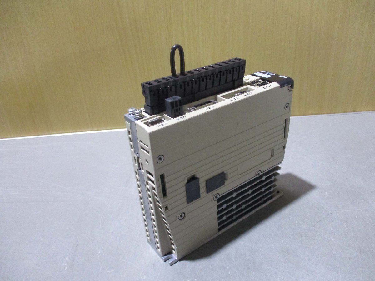 中古 YASKAWA SERVOPACK SGDV-R70A11A サーボパック 中古 YASKAWA SERVOPACK SGDV-R70A11A サーボパック