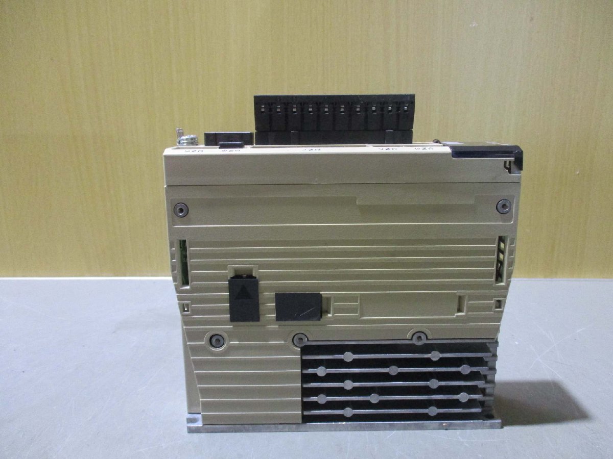 中古 YASKAWA SERVOPACK SGDV-R90A01B サーボパック 200V 100W(LCER50218B102)_画像7