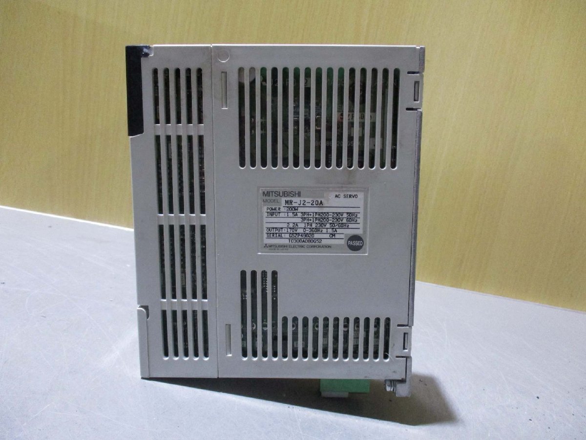 中古 MITSUBISHI AC SERVO MR-J2-20A AC サーボアンプ 200W(LCGR40731D103)_画像4