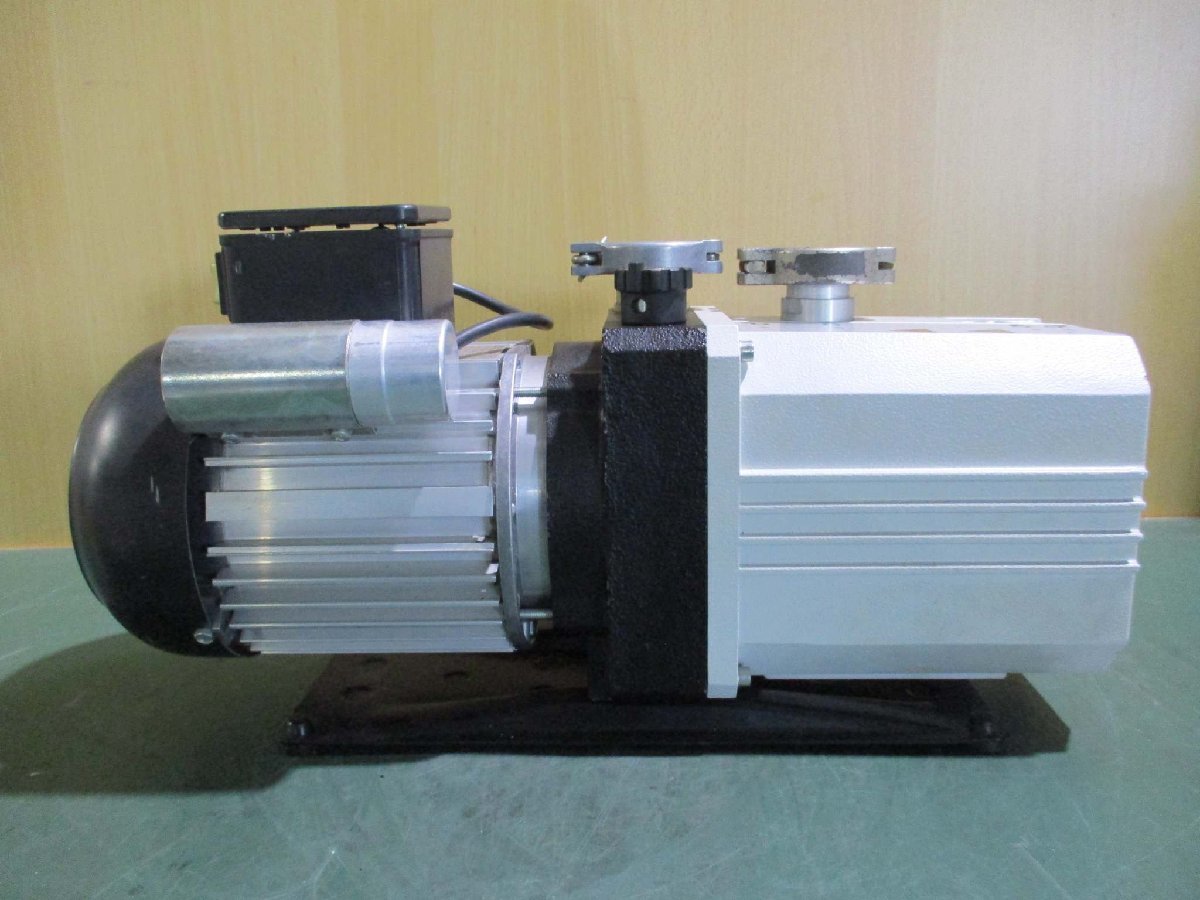 中古 LEYBOLD TRIVAC D 10 DUAL-STAGE ROTARY VANE VACUUM PUMP 5.8CFM 29PSI 1PH(MAKR50404E010)_画像3