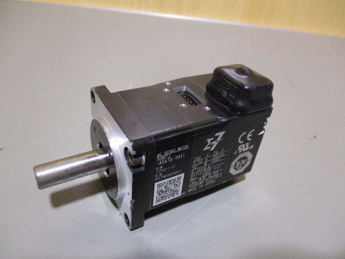 中古 Yaskawa SGM7J-A5A7A-YH11 サーボモータ(R50607GQB083)_画像8