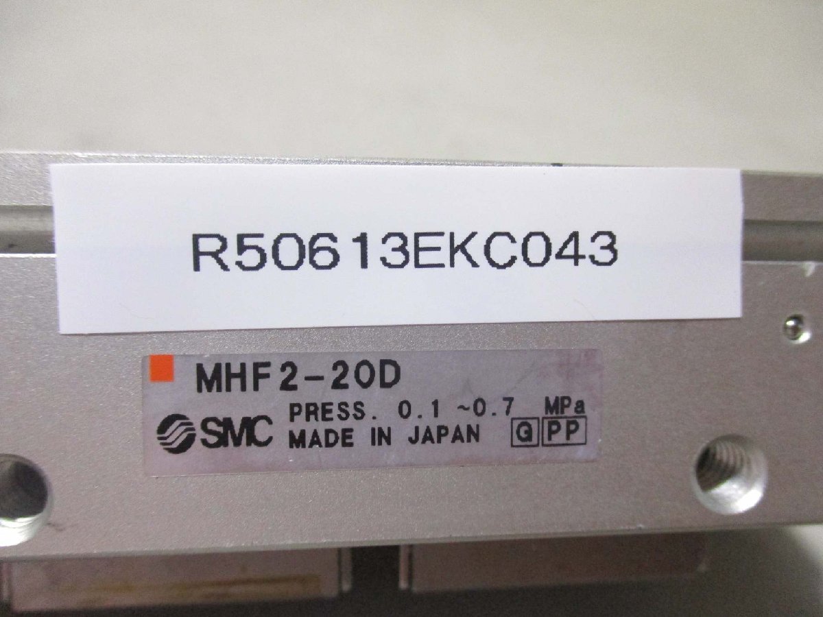 中古 SMC MHF2-20D 薄型エアチャック(R50613EKC043)_画像2