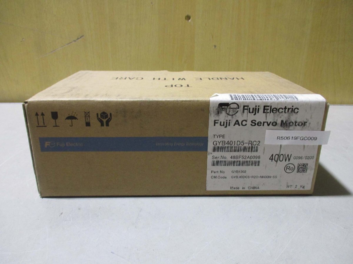 新古 Fuji Electric AC Servo Motor Model-GYB401D5-RC2 0.4kw(R50619FGC009)_画像1