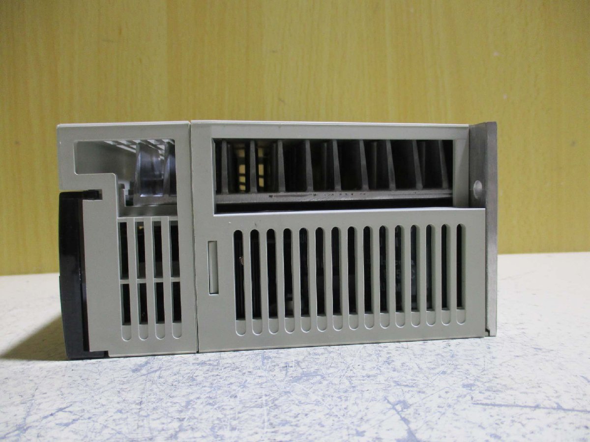 新古 MITSUBISHI AC SERVO AMPLIFIER MR-J2-40B-S42(R50620FFC040)_画像6