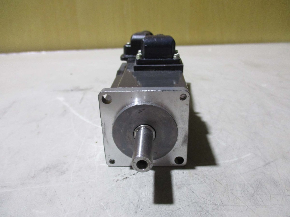 中古 MITSUBISHI AC SERVO MOTOR HF-KP13 AC サーボモーター 100W(R50624GPB021)_画像3