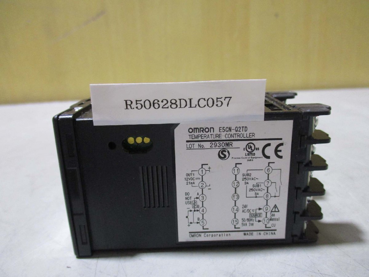 中古 OMRON TEMPERATURE CONTROLLER E5CN-Q2TD 温度調節器(R50628DLC057)_画像2