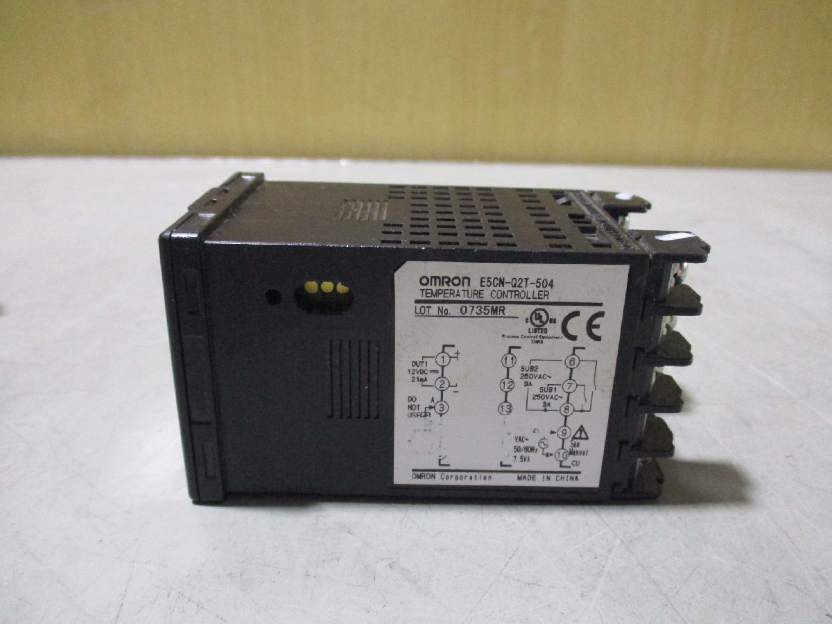中古 OMRON TEMPERATURE CONTROLLER E5CN-Q2T-504 温度調節器 2個(R50628DLC056)_画像3
