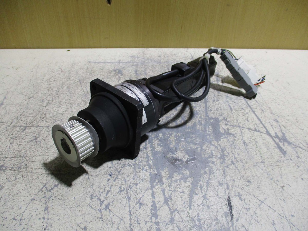 中古 YASKAWA 安川電機 SGMAH-01AAA2B サーボモーター(R50626GEB029) 中古 YASKAWA 安川電機 SGMAH-01AAA2B サーボモーター(R50626GEB029)