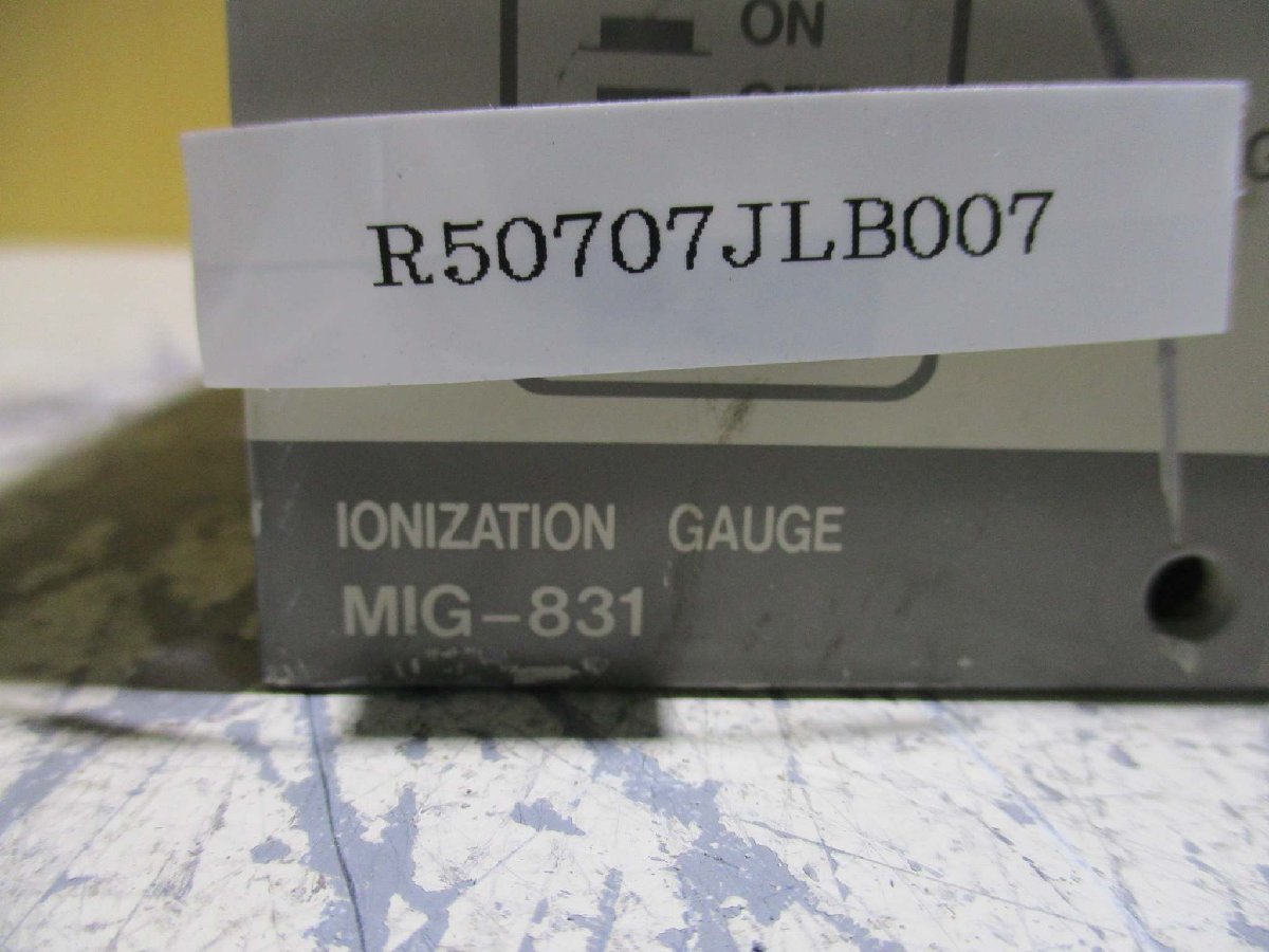 中古ANELVA MIG-831 IONIZATION GAUGE ワイドレンジ電離真空計 通電確認(R50707JLB007)_画像3