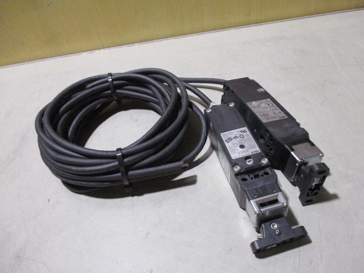 中古 IDEC SAFETY DOOR LOCK SWITCH HS5E-D4 ソレノイド付安全スイッチ 2個(R50719ADB029)_画像8