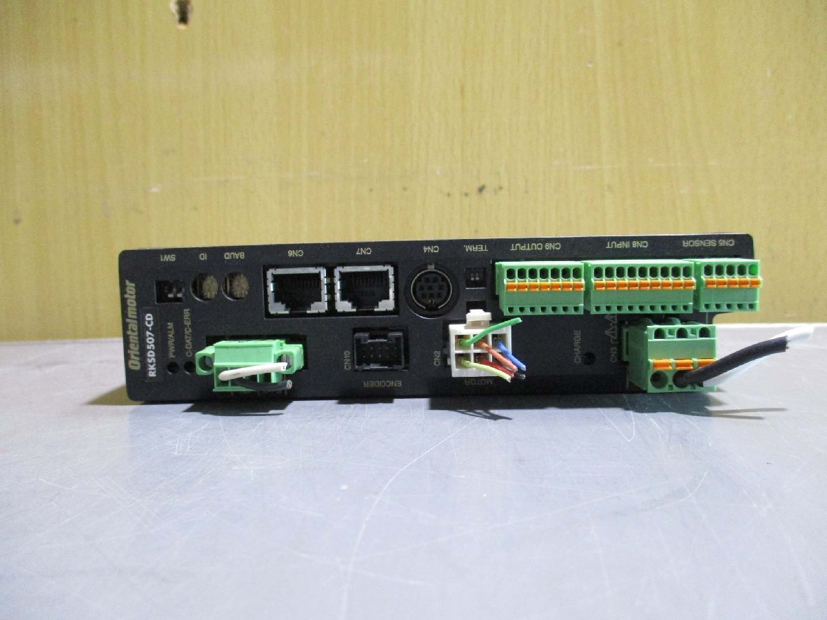 中古ORIENTAL MOTOR RKSD507-CD STEPPING MOTOR DRIVER 24V 0.7A 中古ORIENTAL MOTOR RKSD507-CD STEPPING MOTOR DRIVER 24V 0.7A