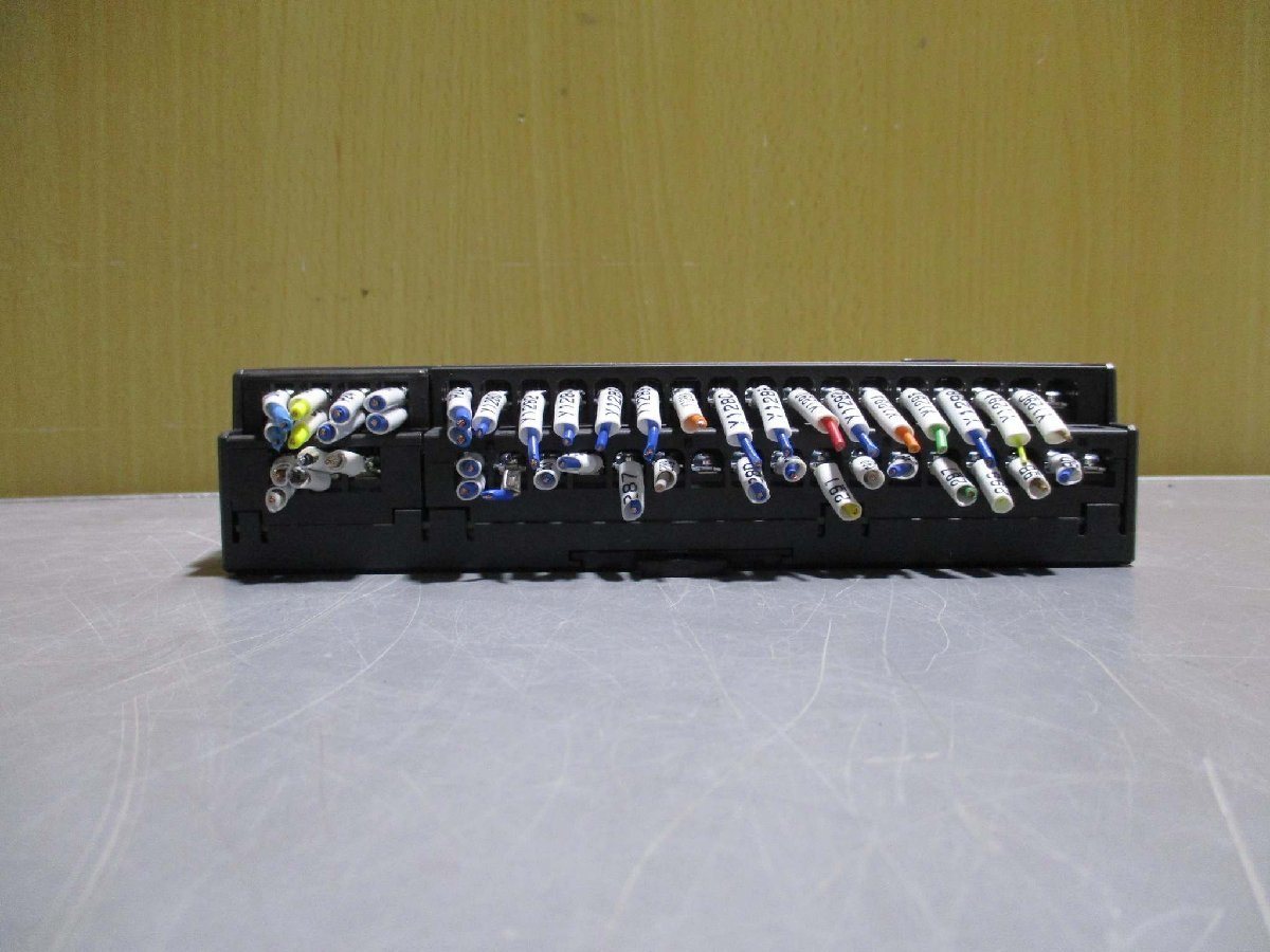 中古KEYENCE KV-RC32BT 端子台 2個(R50727AAAE020) 中古KEYENCE KV-RC32BT 端子台 2個(R50727AAAE020)
