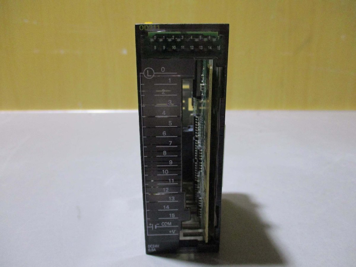 中古 OMRON OUTPUT UNIT CJ1W-OD211 出力ユニット(R50831BGB125)_画像7