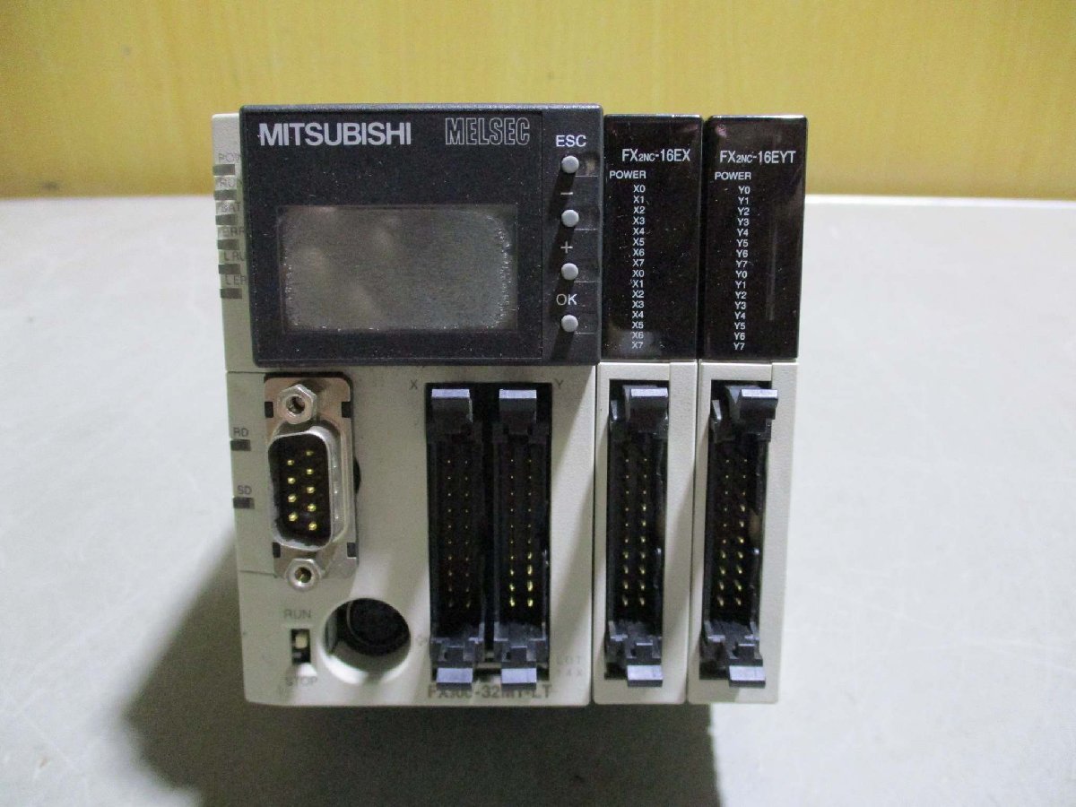 中古 MITSUBISHI電機 FX2NC-16EYT/FX2NC-16EX/FX3UC-32MT-LT PROGRAMMABLE CONTROLLER(R50907BTC034)_画像1