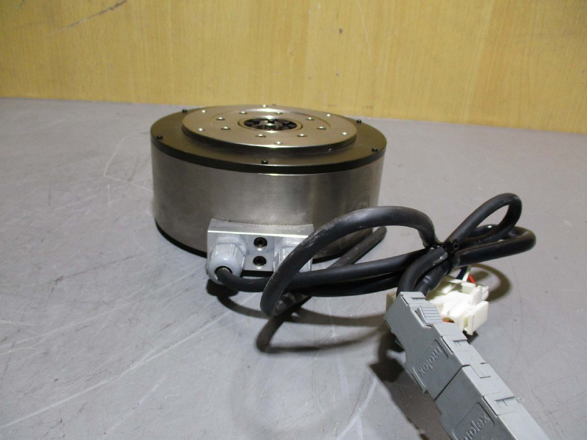 中古 YASKAWA AC SERVO MOTOR SGMCS-02B3B-R011(R50908GAE005)_画像4