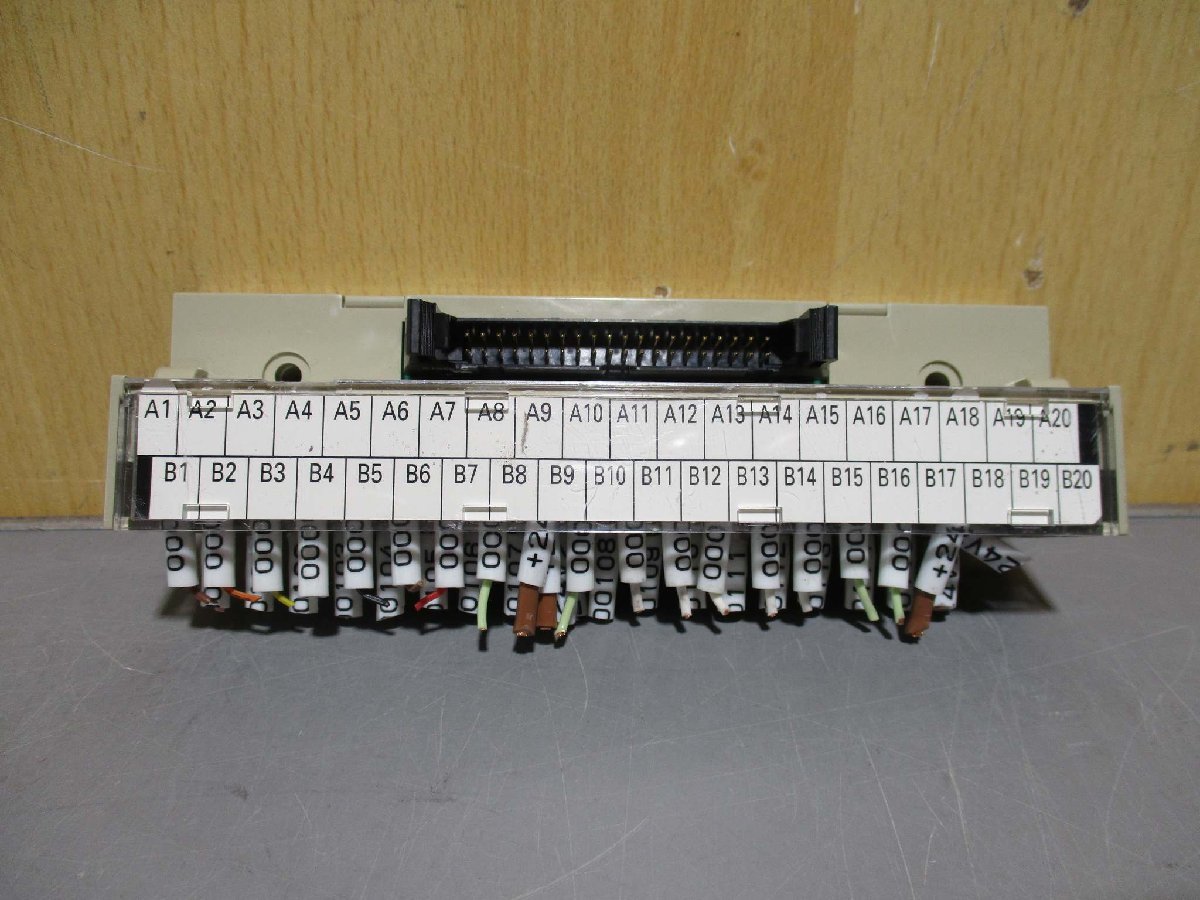 中古 OMRON CONNECTOR XW2D-40G6 コネクタ端子台 2個(R50912BEC033)_画像7