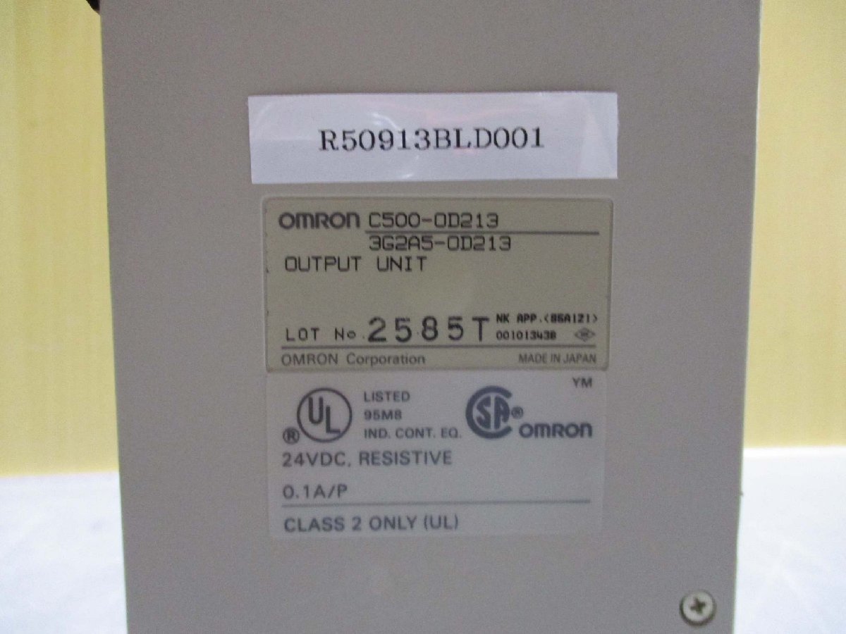 中古 OMRON C500-OD213 3G2A5-OD213 OUTPUT UNIT トランジスタ出力ユニット(R50913BLD001)_画像2