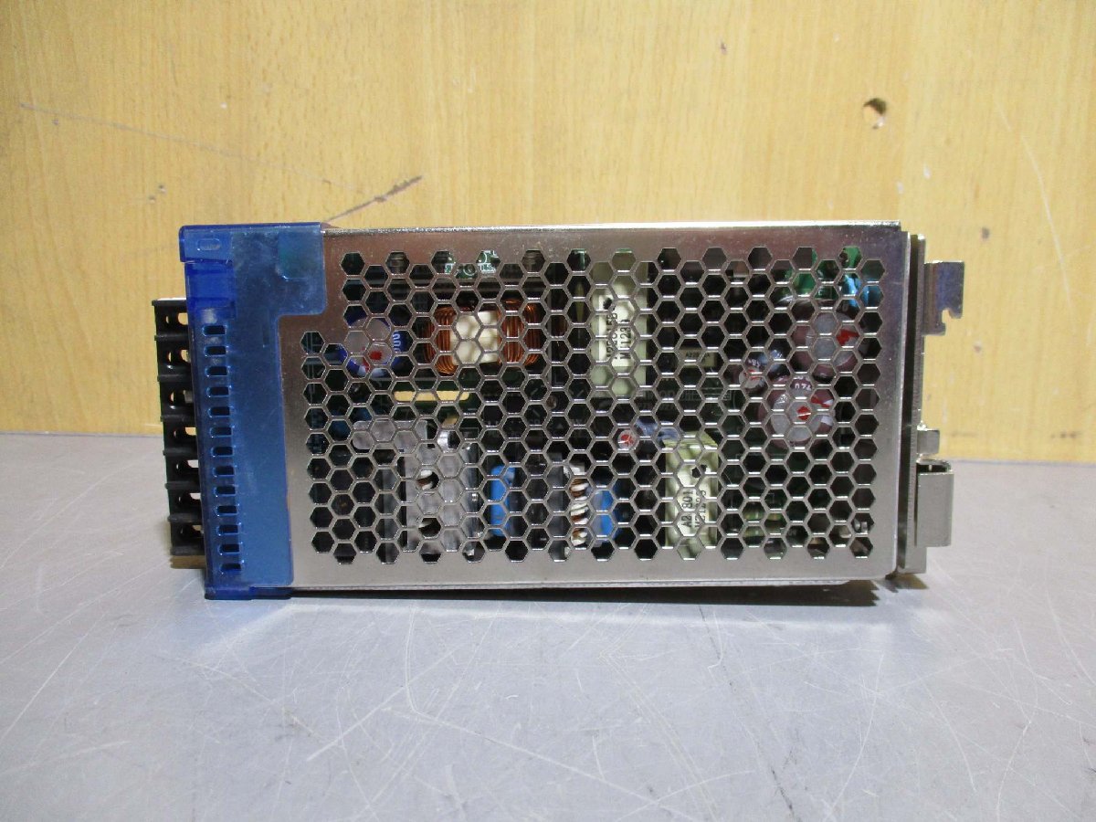 中古 OMRON POWER SUPPLY S8VM-15024CD AC100-240V 2.0A DC 24V 6.3A (R51002CBF045)_画像3