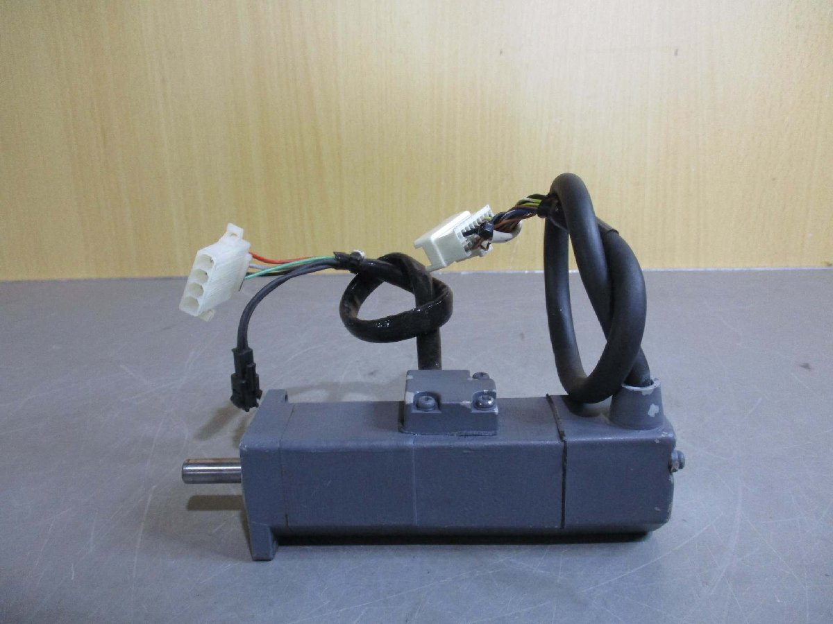 中古MITSUBISHI SERVO MOTOR HA-ME13B ACサーボモーター 中古MITSUBISHI SERVO MOTOR HA-ME13B ACサーボモーター