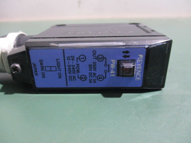 中古 KEYENCE フリー電源光電センサ 反射型 PW-41(AASR41014A105)_画像3