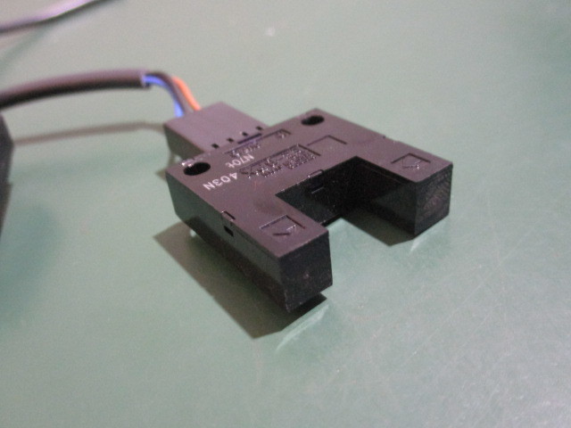 中古 OMRON EE-2002 用光電センサ信号変換器(AATR41012A147)_画像3