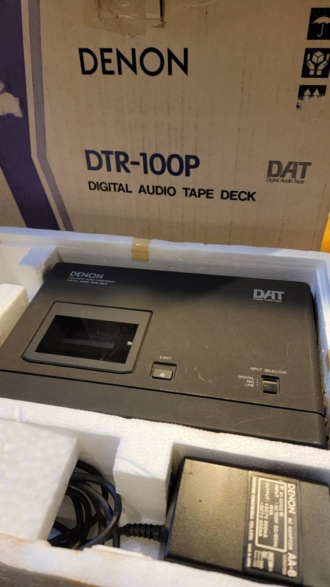 DENON DAT (DTR-100P) DIGITAL AUDIO TAPE DECK ジャンク品です。1991年購入。_画像2
