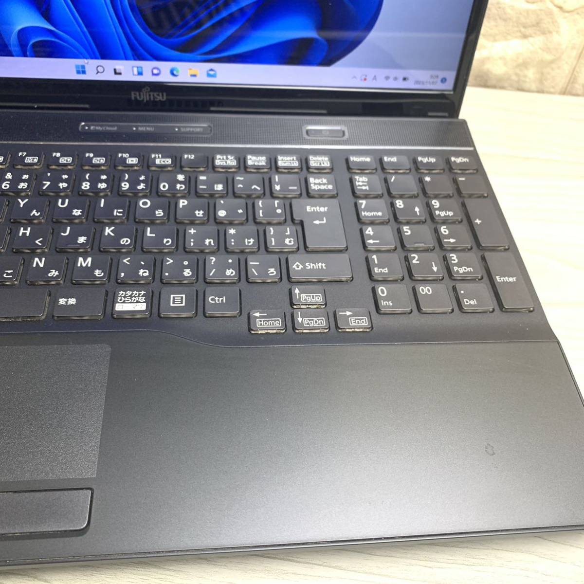 Full HD 第8世代 Core i7-8550U 新品SSD1TB＋HDD1TB 富士通 LIFEBOOK AH53/B3 メモリ16GB カメラ WIN11 Blu-ray office2019_画像6