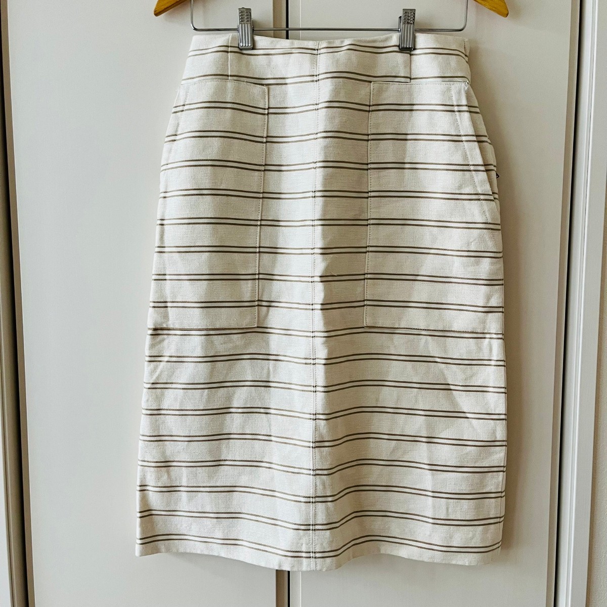 H5826cL made in Japan IENA Iena size 38 (M rank ) tight skirt mi leak height stripe pattern white × beige cotton flax . race up lady's 