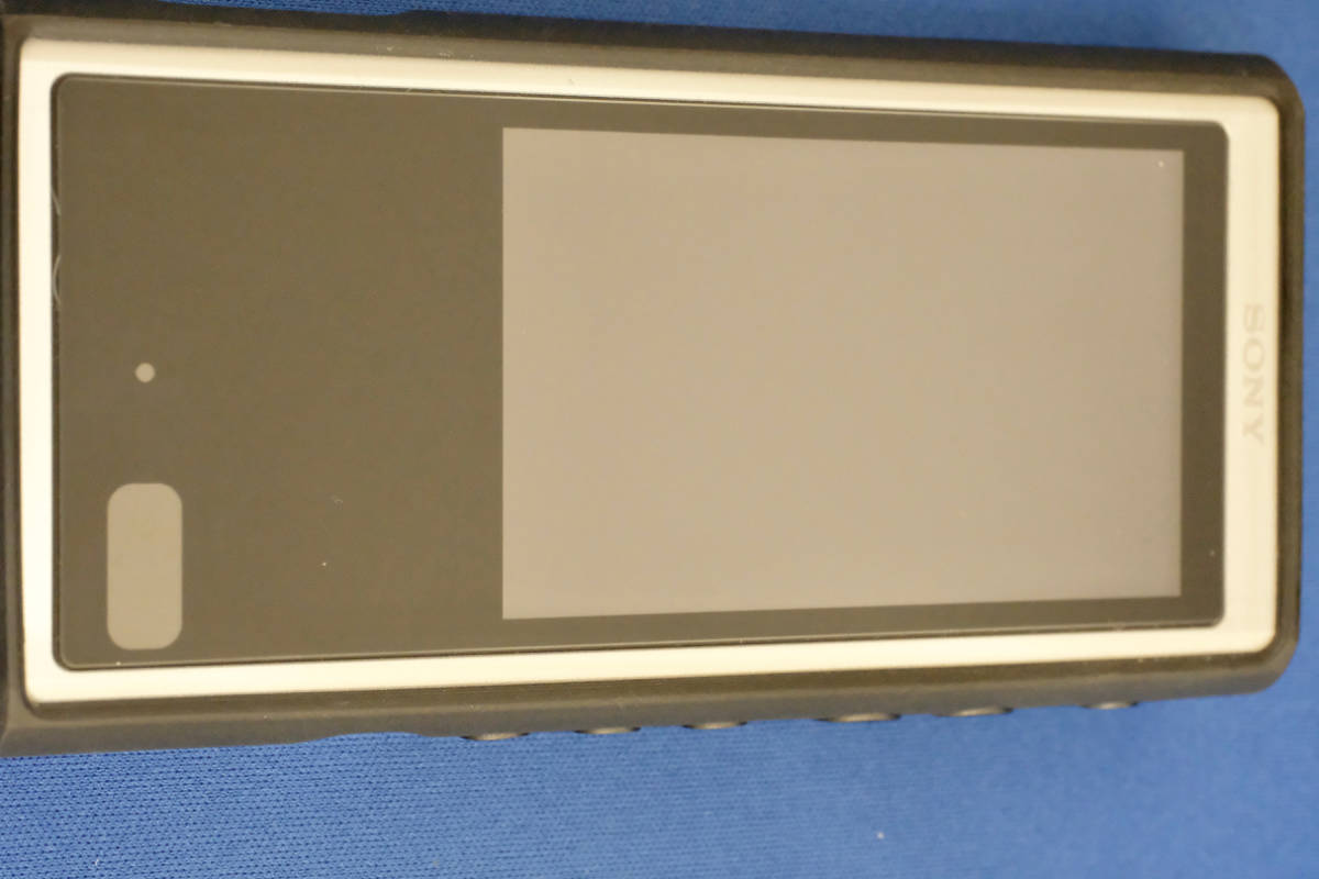 ★新款★SONY高響應對應Walkman NW - ZX300 64GB銀色10個月保證額外全套裝甲附件 原文:★新品同様★　SONY　ハイレゾ対応 Walkman NW-ZX300 64GB シルバー　10か月保証残　おまけフルアーマーケース付き