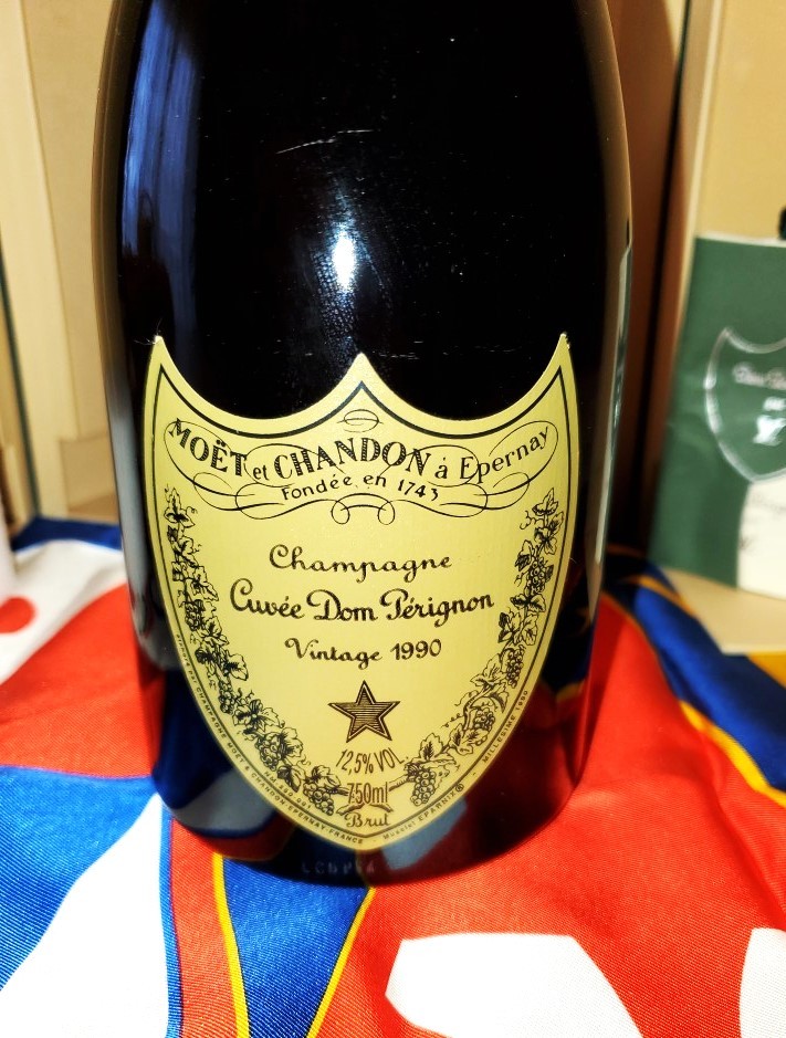 未開栓♪♪【古酒】ルイヴィトン　ドンペリニョン　コラボ　シャンパン　M99057　世界1000個限定　本物　1990年物　ヴィンテージ_画像4