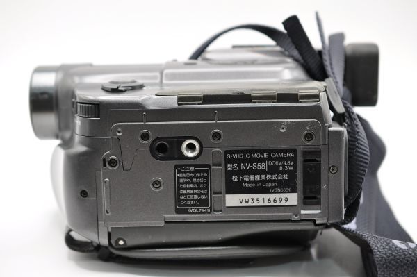Panasonic S-VHS-C MOVIE CAMERA NV-S58 ジャンク_231182の画像1