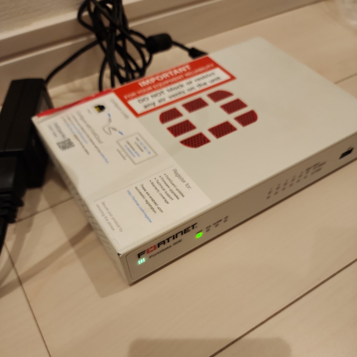 FortiGate fortinet UTM セキュリティルーター セキュリティ ルーター 50E FG-50E フォーティーゲート フォーティー フォーチィー_画像2