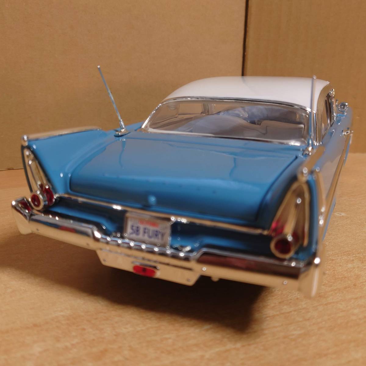1/18 plymouth Fury 1958 light blue Plymouth Fury MOTORMAX made die-cast 