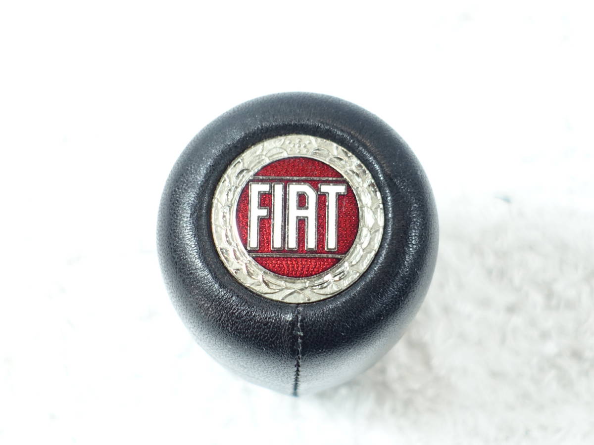 当時物★室内暗所長期保管★新品未使用★フィアット/FIAT★レザー 革 シフトノブ 10×1.25 (検 クラウン ギャラン RX-7 RX-3 800 2000GT)_画像2