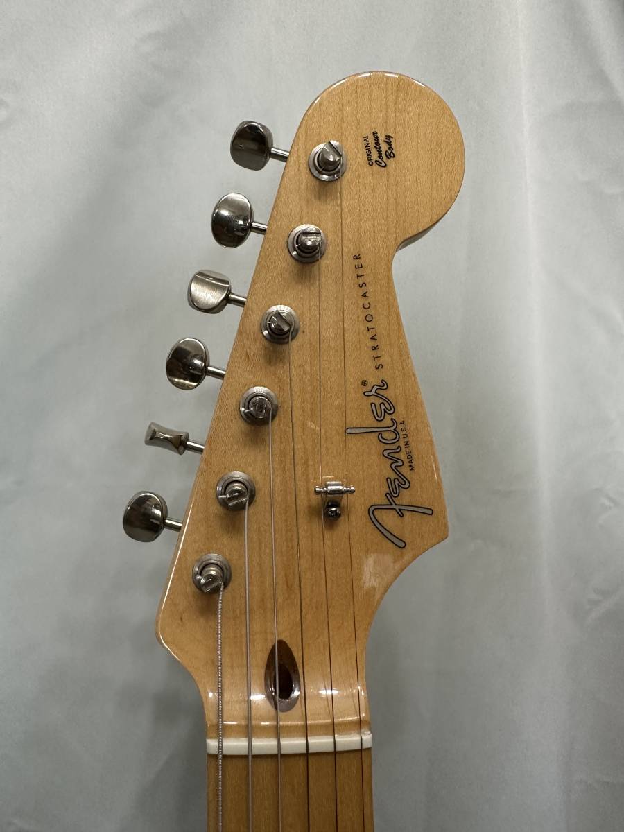 Fender USA アメスタAmerican Standard Stratocaster 黒 メイプル指板 ノイズレスピックアップ搭載_画像5