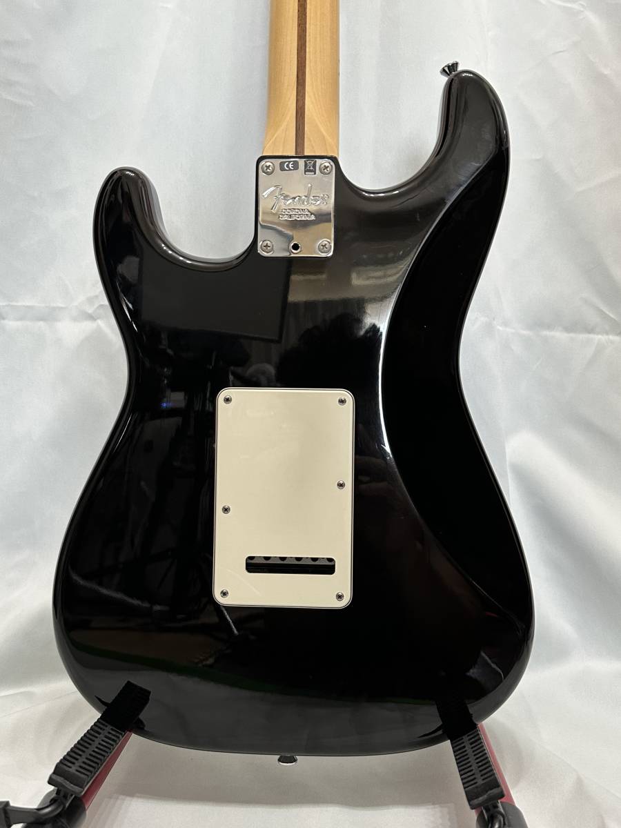 Fender USA アメスタAmerican Standard Stratocaster 黒 メイプル指板 ノイズレスピックアップ搭載_画像9