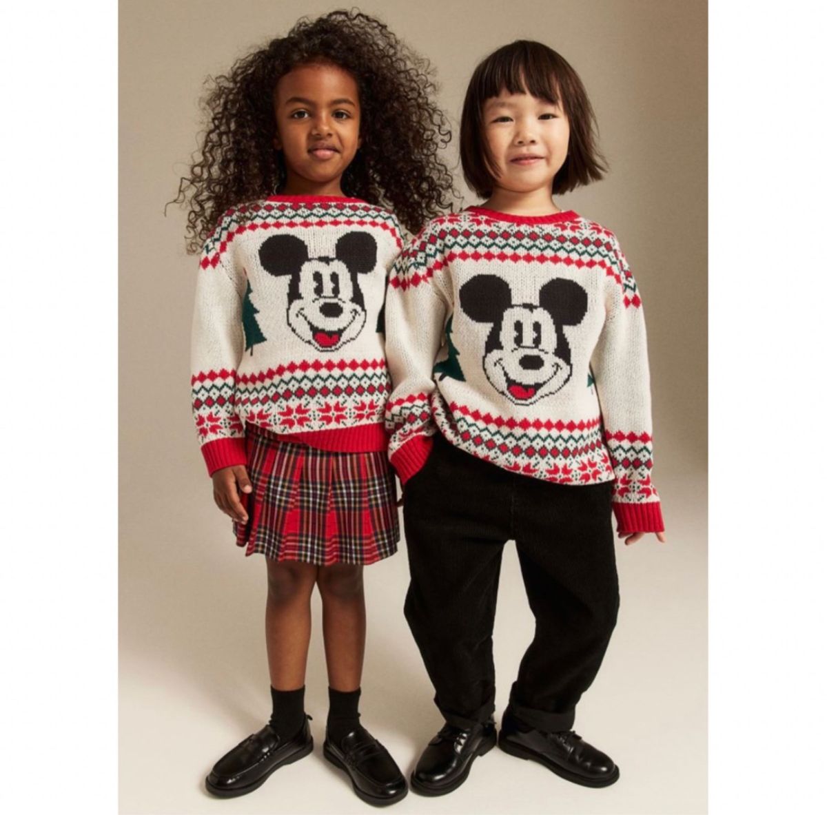 H&M キッズ ディズニー ミッキー クリスマス ニット セーター H&M キッズ ディズニー ミッキー クリスマス ニット セーター