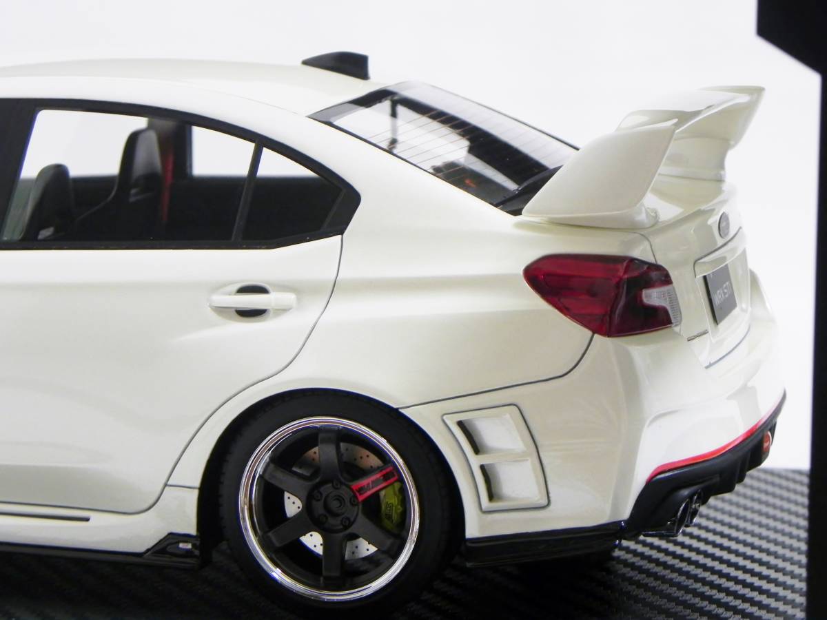 IG 1/18 スバル WRX STI パールホワイト RAYS TE37 カーボンボンネット イグニッションモデル 1668 SUBARU WRX (CBA-VAB) STI White Pearl の画像7