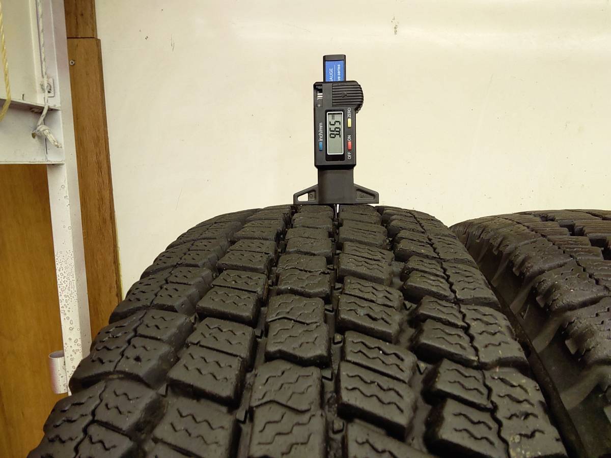 5年保証』 TOYOトラック用スタッドレス205/70R17.5 LT 115/113L